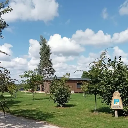 D'hotes Les Silex Bed & Breakfast Plazac